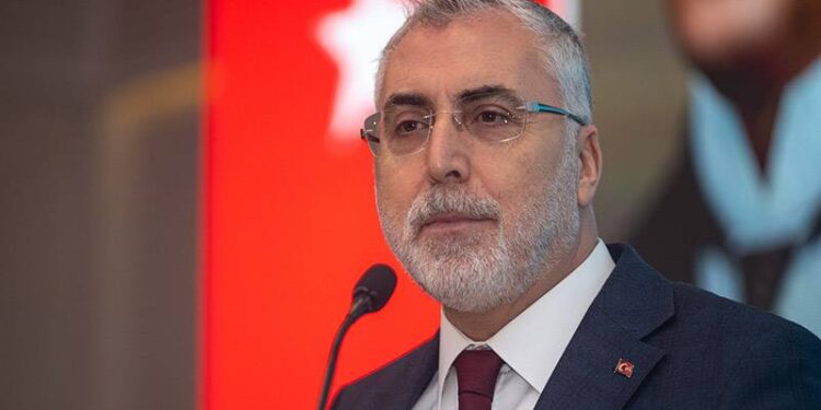 Vesayet heveslilerine, milletin iradesine müdahale etmek isteyenlere izin vermeyiz