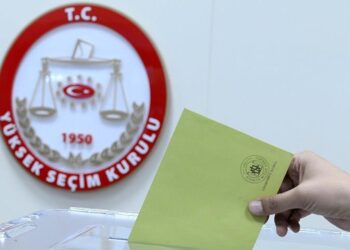 Yeni Parti Kuruluyor! 'Ne Sağcıyız Ne Solcu...'