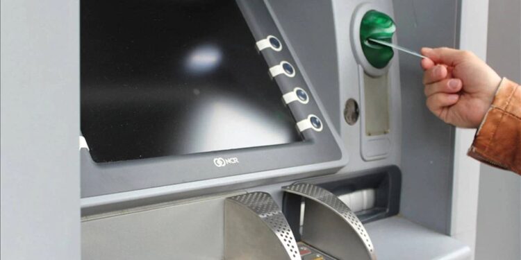 Yüzü tespit edilmeyen kişiler ATM’lerde para çekemeyecek