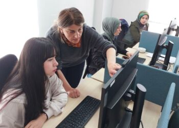 Depremzede kadınlar, yaşanmış hikayeleri “04.17 Belgeseli” ile anlattı