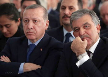 11. Cumhurbaşkanı Gül'den gözaltındaki İmamoğlu'na destek: 'Hukuk kaybedilirse Türkiye kaybeder!'