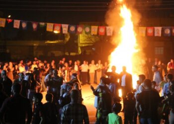 Adana’da ‘özgürlük’ ateşi yakıldı