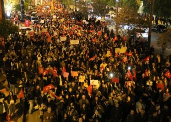 Adana’da çok sayıda kişi gözaltına alındı
