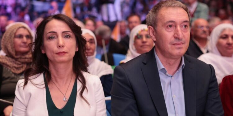 DEM Parti eş genel başkanları: Suriye’deki Alevi katliamı durdurulmalıdır