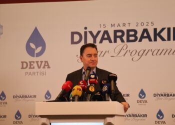 Babacan Amed’de: Ya ileriye bakacağız ya bin yıllık fırsatı kaçıracağız