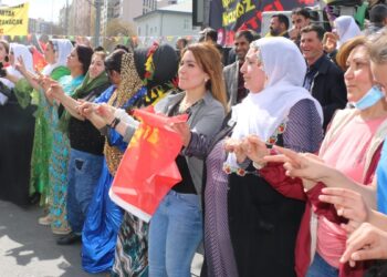 Halayın görüntüsünü çeken yurttaşa ceza