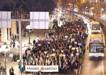 Ankara Barosu’ndan kitlesel yürüyüş: Meslek onuru için mücadele edeceğiz