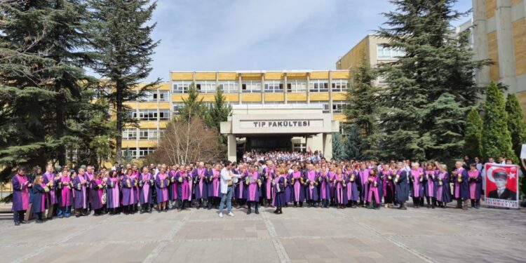 ‘Gözaltılar toplumsal barışı zedeliyor’