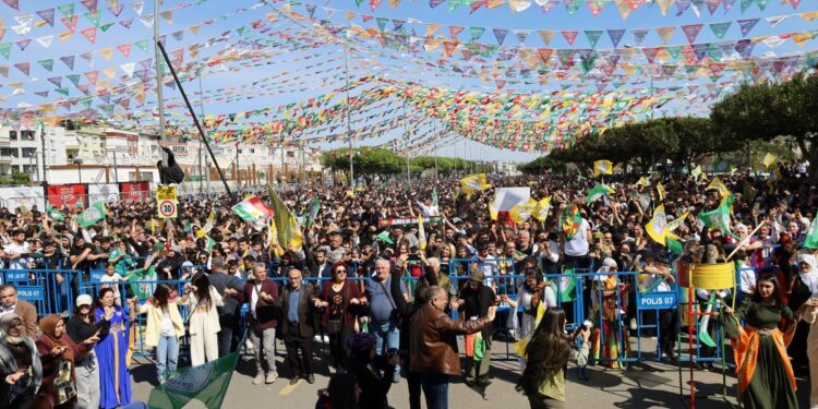 Antalya’da özgürlük Newroz’u: İktidar adım atmalı