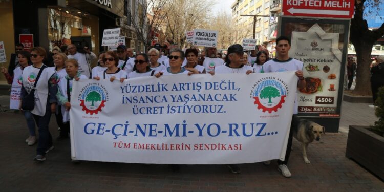 Emeklilerden Erdoğan’a: Çay simit hesabını tekrar yapsın