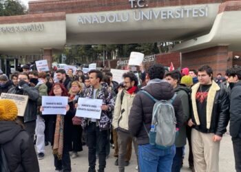 Eskişehir ve Hatay’da İmamoğlu protestoları
