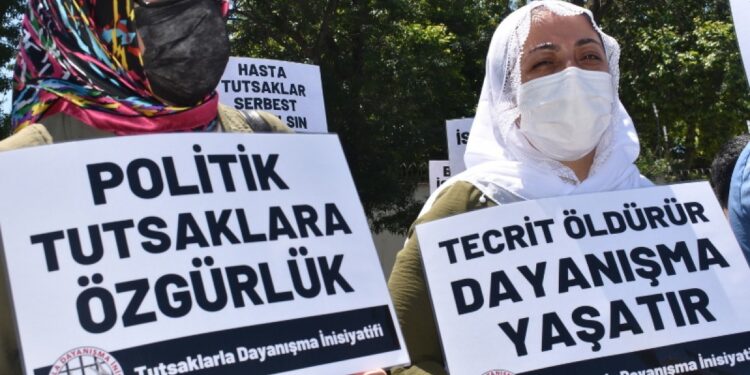 ESP’li tutsaklar eylem başlattı