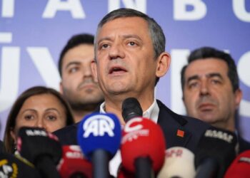 Özel’den İmamoğlu için yine Saraçhane çağrısı