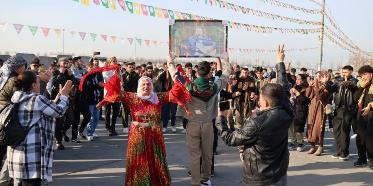 İstanbul’da Newroz’a akın başladı