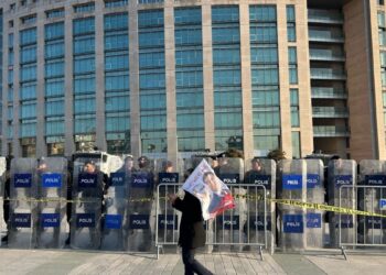 İBB Başkanı Ekrem İmamoğlu tutuklandı  GÜNCELLENİYOR