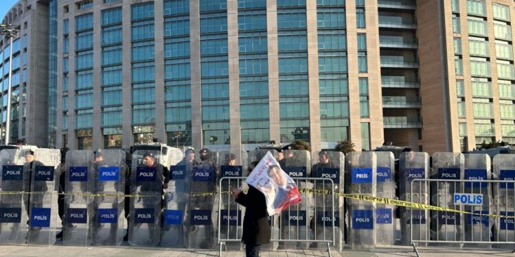 İBB Başkanı Ekrem İmamoğlu tutuklandı GÜNCELLENİYOR