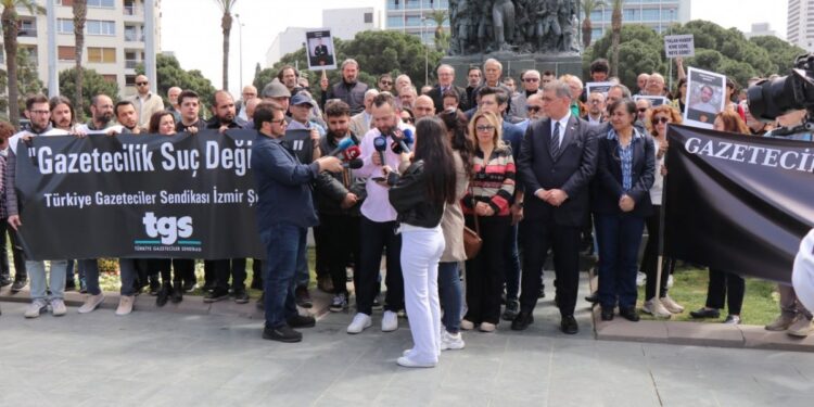 Gazetecilere yönelik baskılara tepki