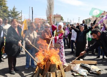 Newroz’un son ateşi Kırşehir’de yakıldı