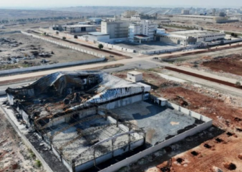 İsrail, Suriye sahilinde çok sayıda noktayı bombaladı
