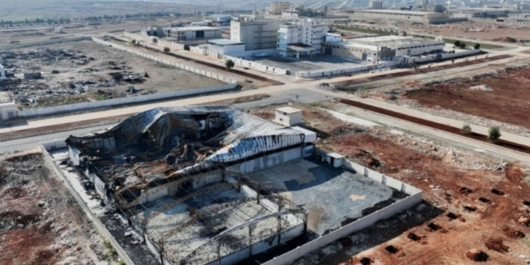 İsrail, Suriye sahilinde çok sayıda noktayı bombaladı