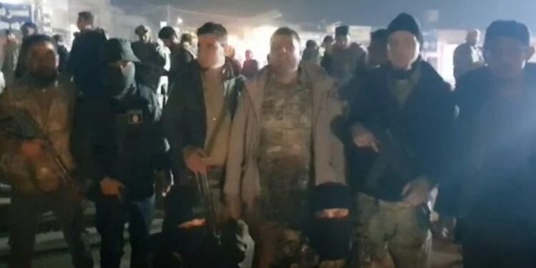 Suriye’nin kıyı kesimlerinde çatışma: En az 100 ölü