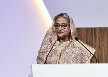 Bangladeş’te eski başbakan ve ailesinin 124 banka hesabı donduruldu