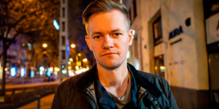 Protestoları takip eden İsveçli gazeteciden haber alınamıyor