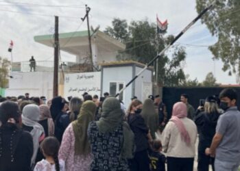 Esir alınan YBŞ’lilerin ailelerinden 14 ülkeye mektup