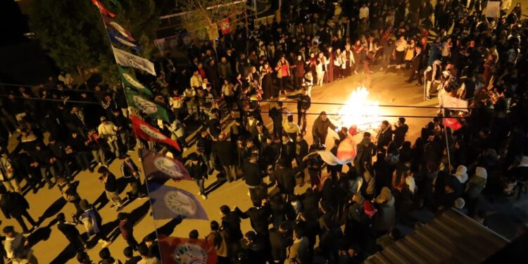 Kutlamalar sürüyor: Newroz ateşiyle örgütlenelim