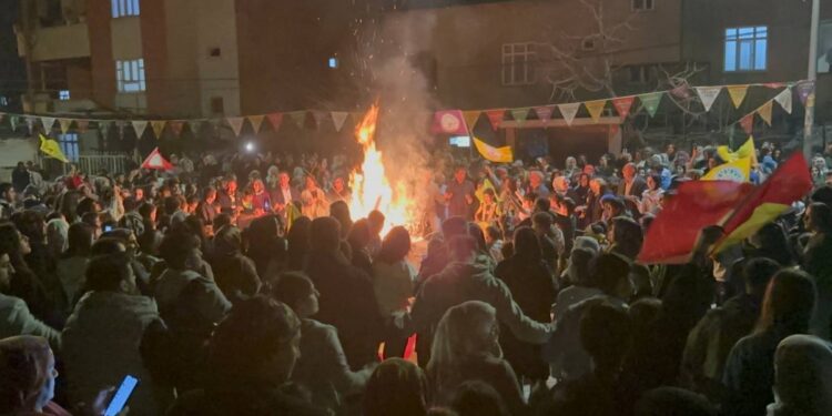 Sêrt’te coşkulu Newroz kutlaması