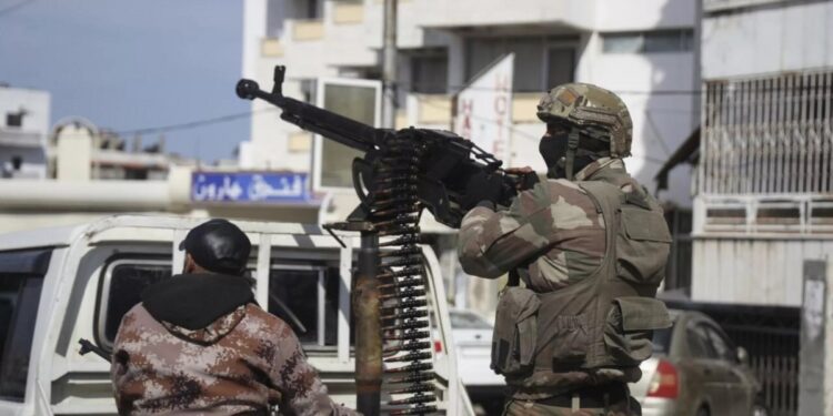 Suriye’deki saldırıları anlattı: Sünnilere silah dağıtıldı