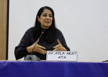 Ayla Akat Ata: Tek kurtuluş demokratik toplum