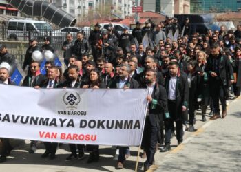 ÖHD: Baro kararından geri dönülmeli, başkanlar göreve iade edilmeli