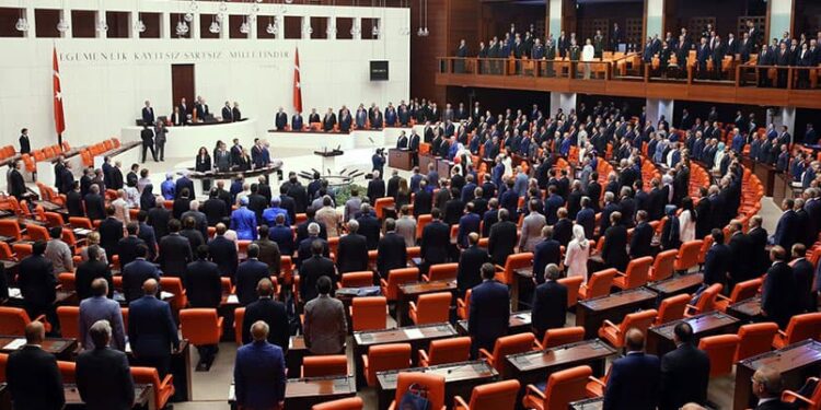 13 dokunulmazlık dosyası daha Meclis’te