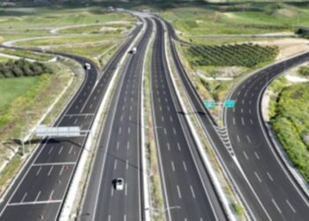 2024‘te yaklaşık 157 bin araç KÖİ otoyollarından ödemesiz geçiş yapmtı; 500 milyon TL gelir kaybı yaşandı