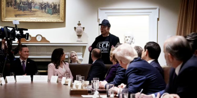 ABD kabine toplantısında Musk ile bakanlar arasında tartışma iddiası: Trump yalanladı