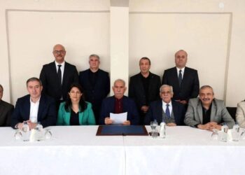 AKP Cephesinden Flaş Süreç Yorumu: DEM Parti İçin Tarihi Bir Fırsat Penceresi