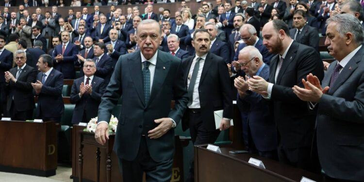 AKP'de 'Koltuk' Krizi Çözüldü