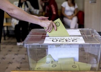 ALF Araştırma'dan Seçim Anketi: Bu Pazar Seçim Olsa... İktidar Yarışı Kafa Kafaya