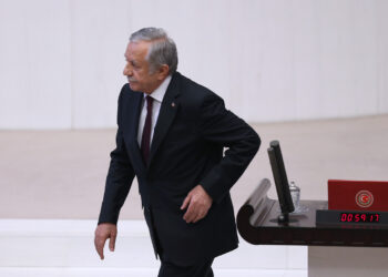 Adan: Bahçeli, süreç hakkında gündemi belirlemeye devam ediyor