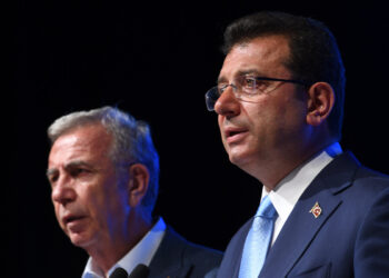 Ahmet Hakan: Olup bitenin AK Parti'ye yaradığından emin miyiz?