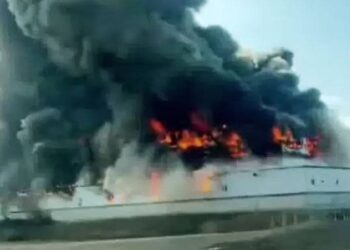 Ankara'da yatak fabrikasında yangın