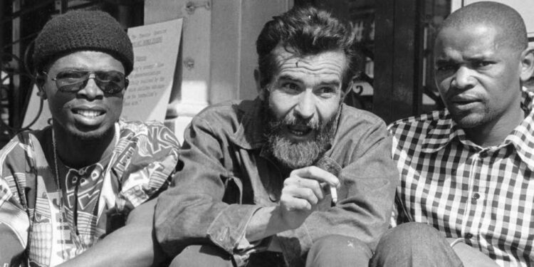 Apartheid Karşıtı Güney Afrikalı Sanatçı Fugard Yaşamını Yitirdi