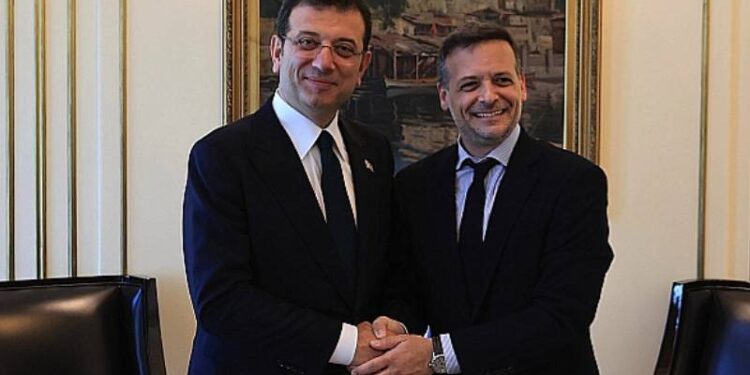 Atina Belediye Başkanı Doukas: Ekrem dostum, yanındayız