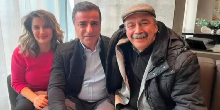 Bahçeli, Demirtaş'la telefonum üzerinde görüştü, "İnşallah iyi günler, güzel günler gelsin" dedi