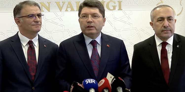 Bakan Tunç’tan ‘süreç’ açıklaması: “Herkese birtakım sorumluluklar düşüyor”