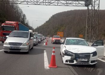 Bolu Dağı Tüneli Geçişinde Kaza, Yaralılar Var