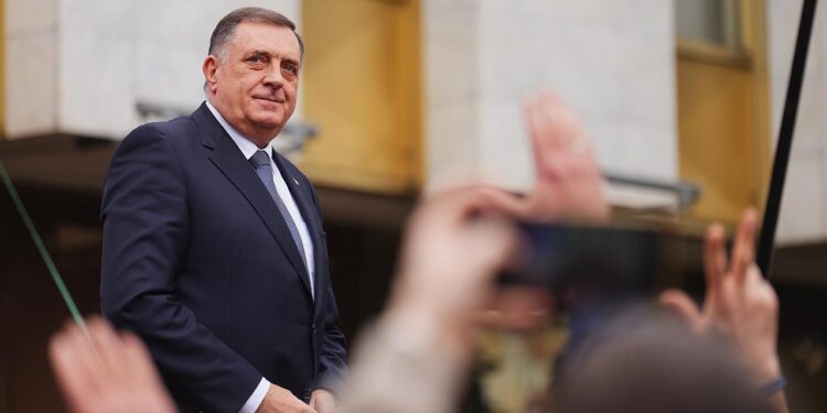 Bosna Hersek'te Üst Düzey Sırp Liderlere Gözaltı Kararı