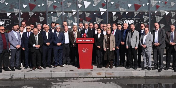 CHP İstanbul İl Kongresine Soruşturmaya Tepki! CHP'li 39 İlçe Başkanı: Kongremizi Karalamaya Kimsenin Gücü Yetmez