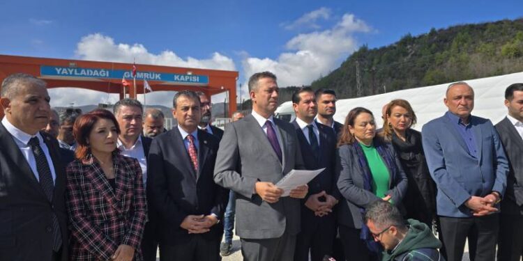 CHP’li vekiller, Suriye'de insani güvenlik koridoru açılmasını istedi